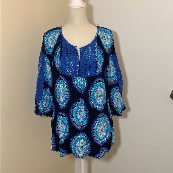 crown & ivy Tops - Crown & ivy ¾ sleeve blouse crown & ivy Tops - Crown & ivy ¾ sleeve blouse